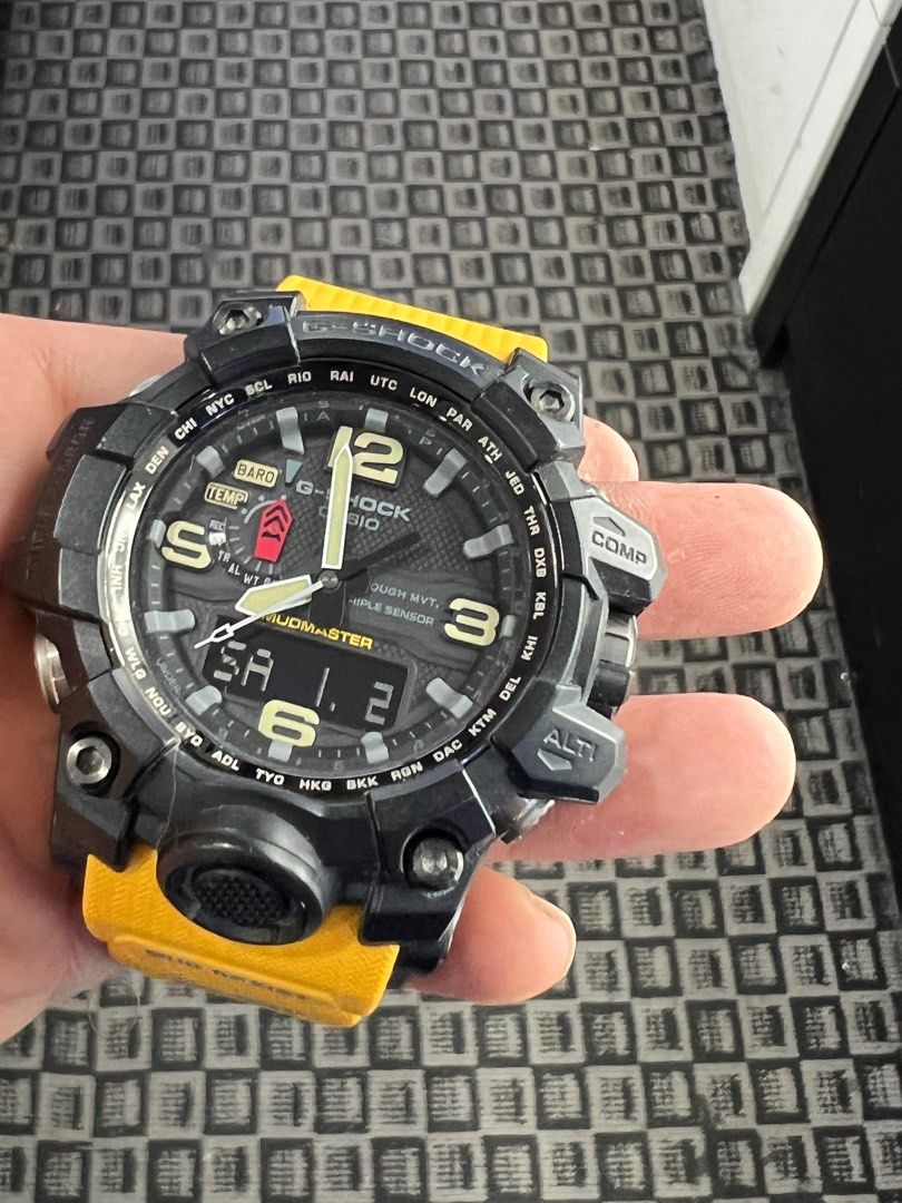 Solar g store shock with compass