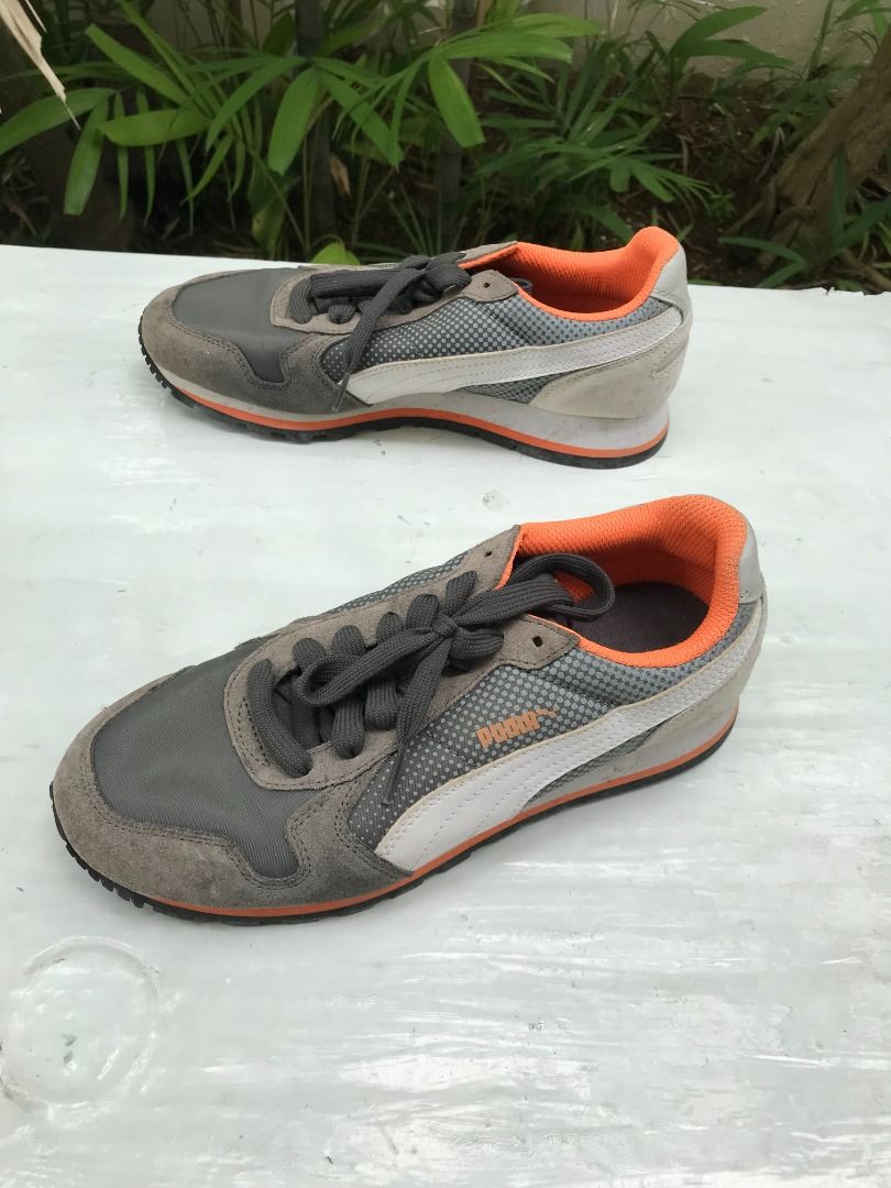 Genuine Puma sneakers. Size US6 UK 5 CM 24. In good condition