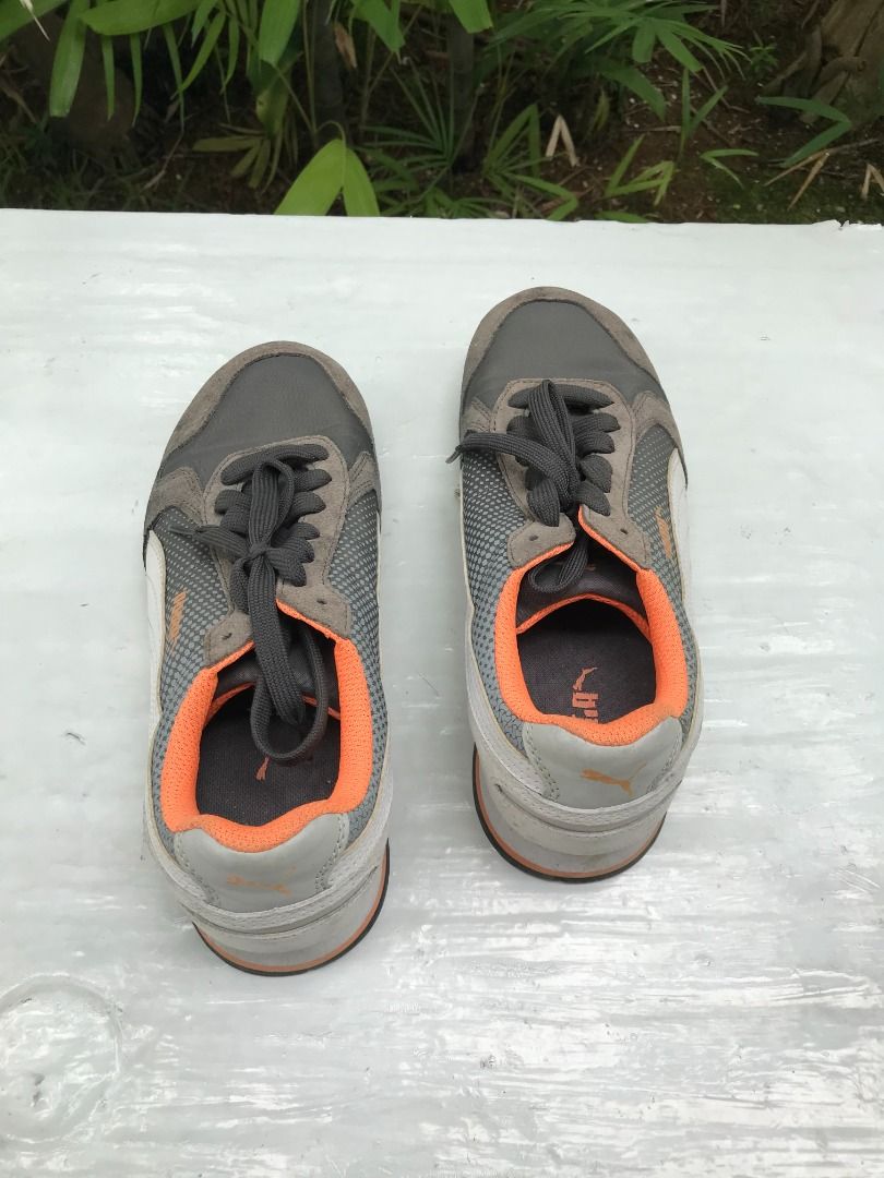 Genuine Puma sneakers. Size US6 UK 5 CM 24. In good condition