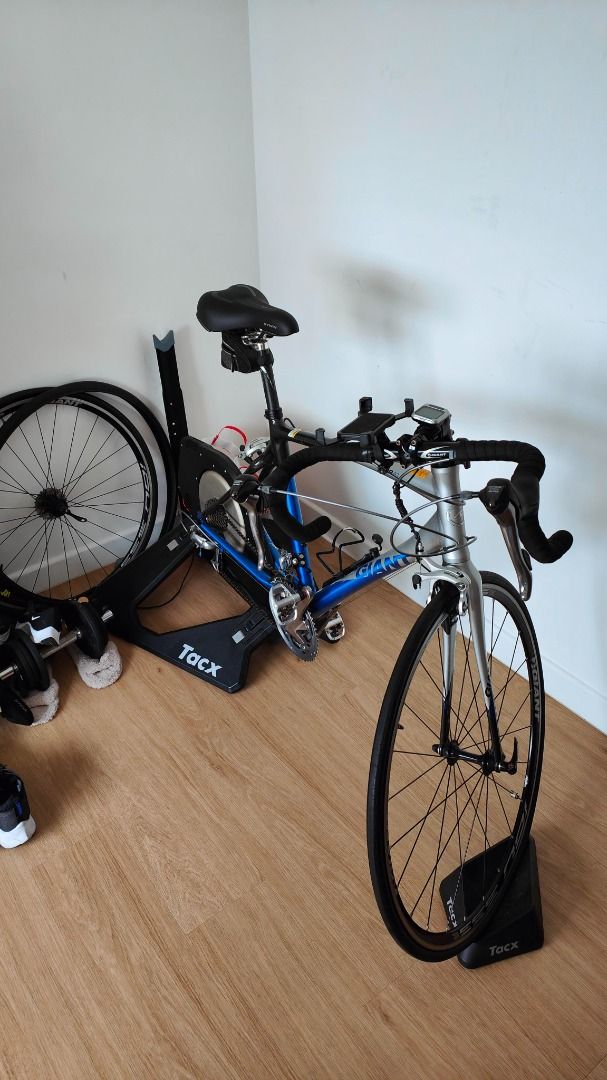 Giant SCR A1 Carbon Alloy Road Bike Neo Tacx 1 Smart