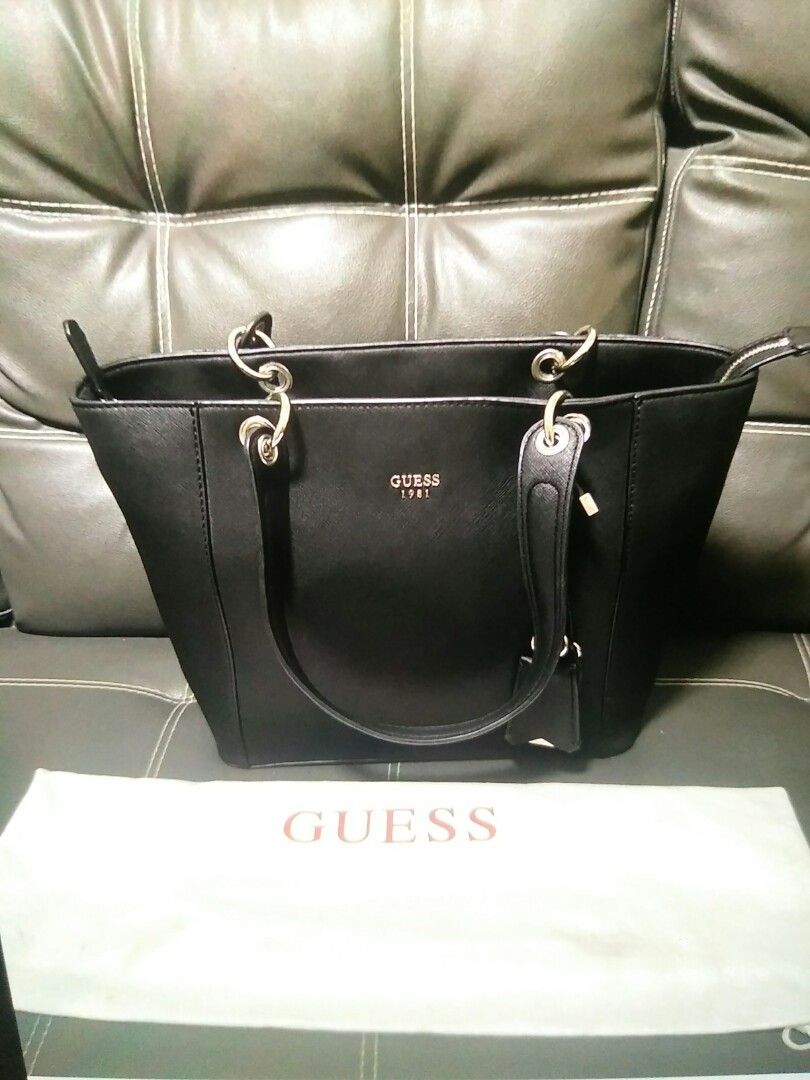 Guess Kamryn Shoulder Bag, Women's Fashion, Bags & Wallets, Shoulder