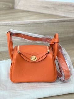 Hermes Lindy 26 gold Etoupe, Luxury, Bags & Wallets on Carousell