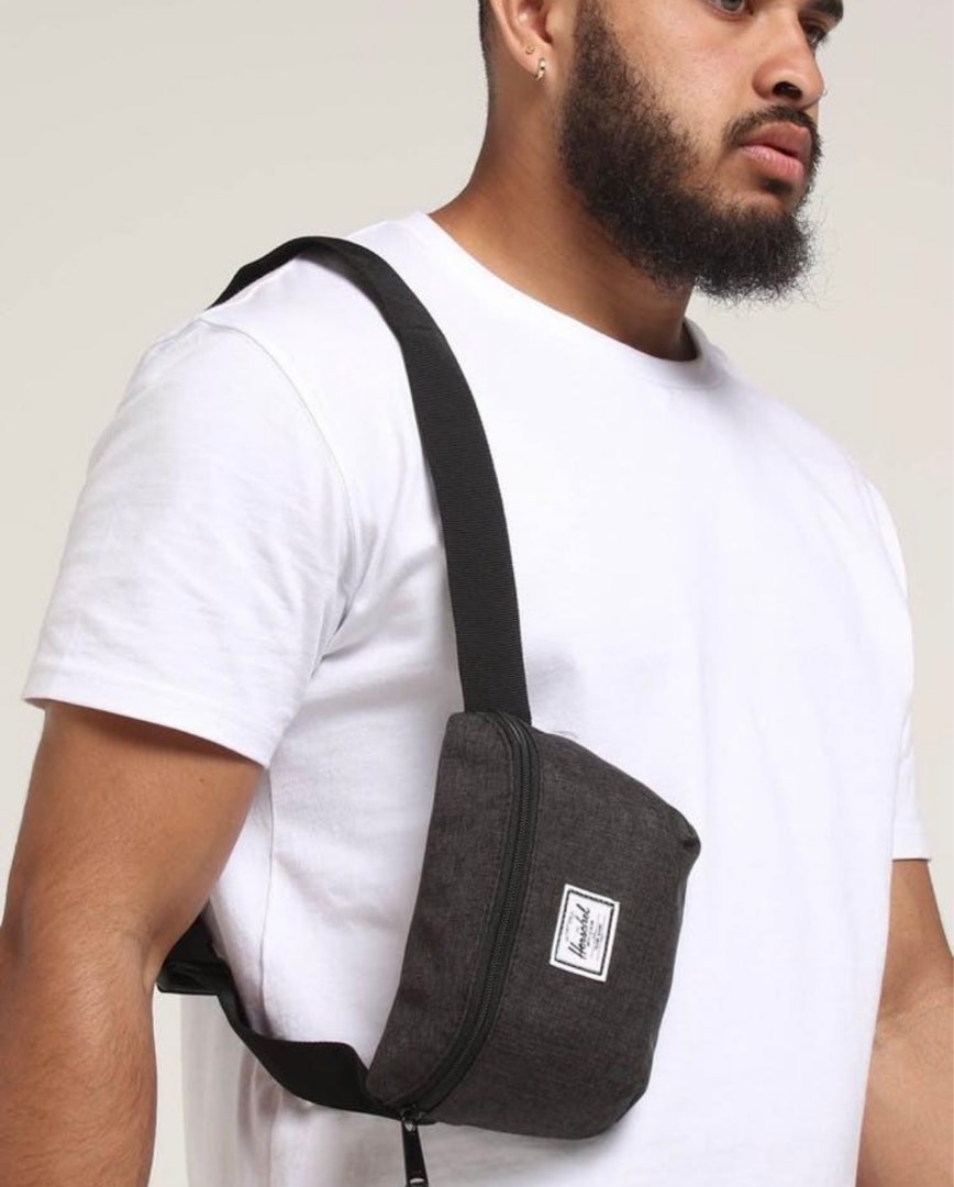 Herschel fourteen discount black