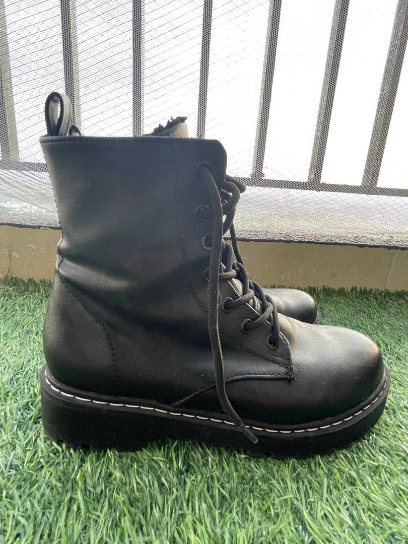 H M boot for sale