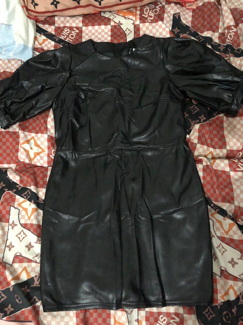H&M Black Leather Dress (Category: Dresses) located in San Mateo. Submitted by karinameisha (Listing ID 1239528747, Image 3). Description: Once ko lang po nasuot. No issue/damage, brand new condition. Shipping fee is shoulder by the buyer. Payment first po. Rfs: Too big for me. Bought wrong size..