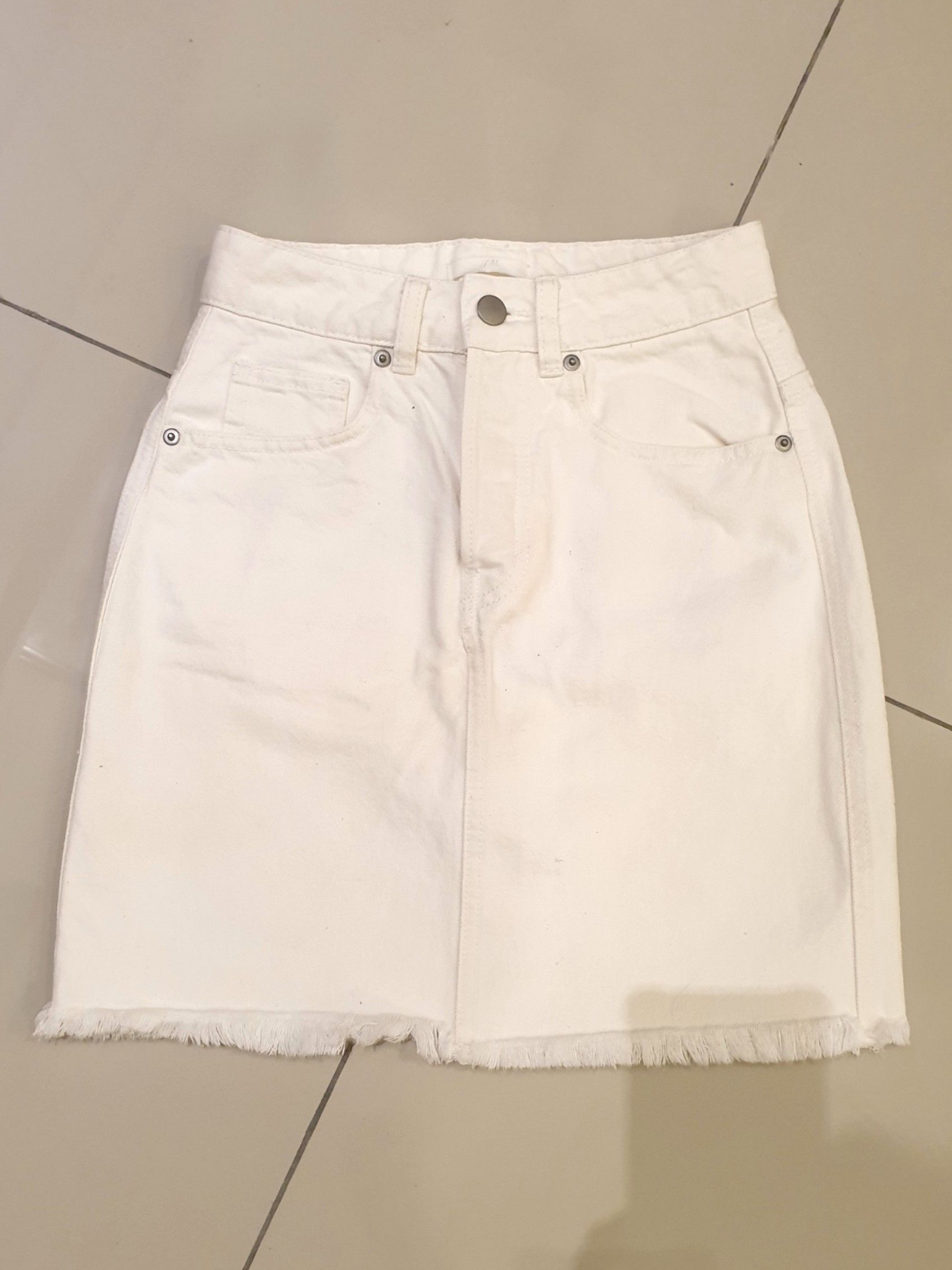 h m petite White Denim Skirt Women s Fashion Bottoms Skirts on