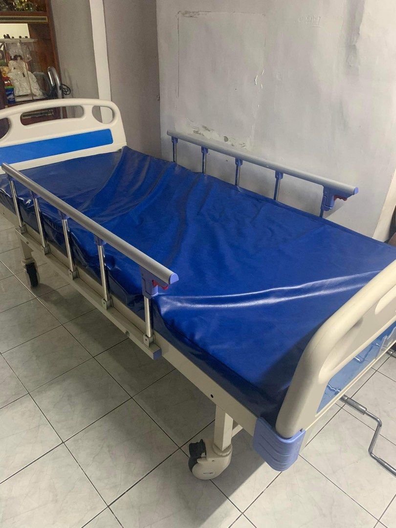 Hospital bed on Carousell