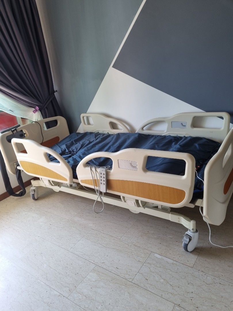 Hospital bed with air mattress, Furniture & Home Living, Furniture, Bed