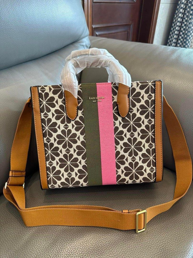 Kate Spade Manhattan Tote Bag (Category: Tote Bags) located in San Fernando. Submitted by bagsetal (Listing ID 1239531502, Image 3). Description: .
