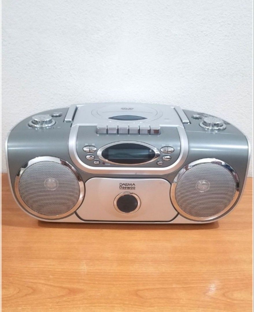 KOREA BRAND DAEWOO DAEMA DVD CD PLAYER ( NOT WORKING FOR PART ONLY