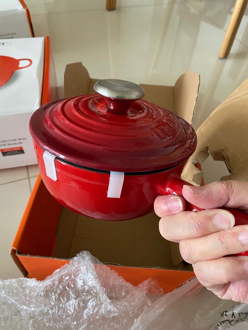 Le creuset sauce pot 16cm, Furniture & Home Living, Kitchenware