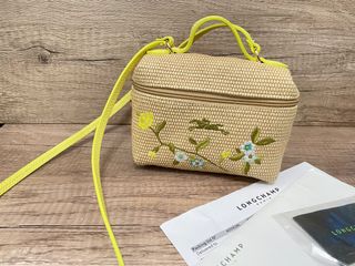 （分類：）位於 。 由 alisumint 提交（商品編號 1239642906，圖片 1）。簡介： 。