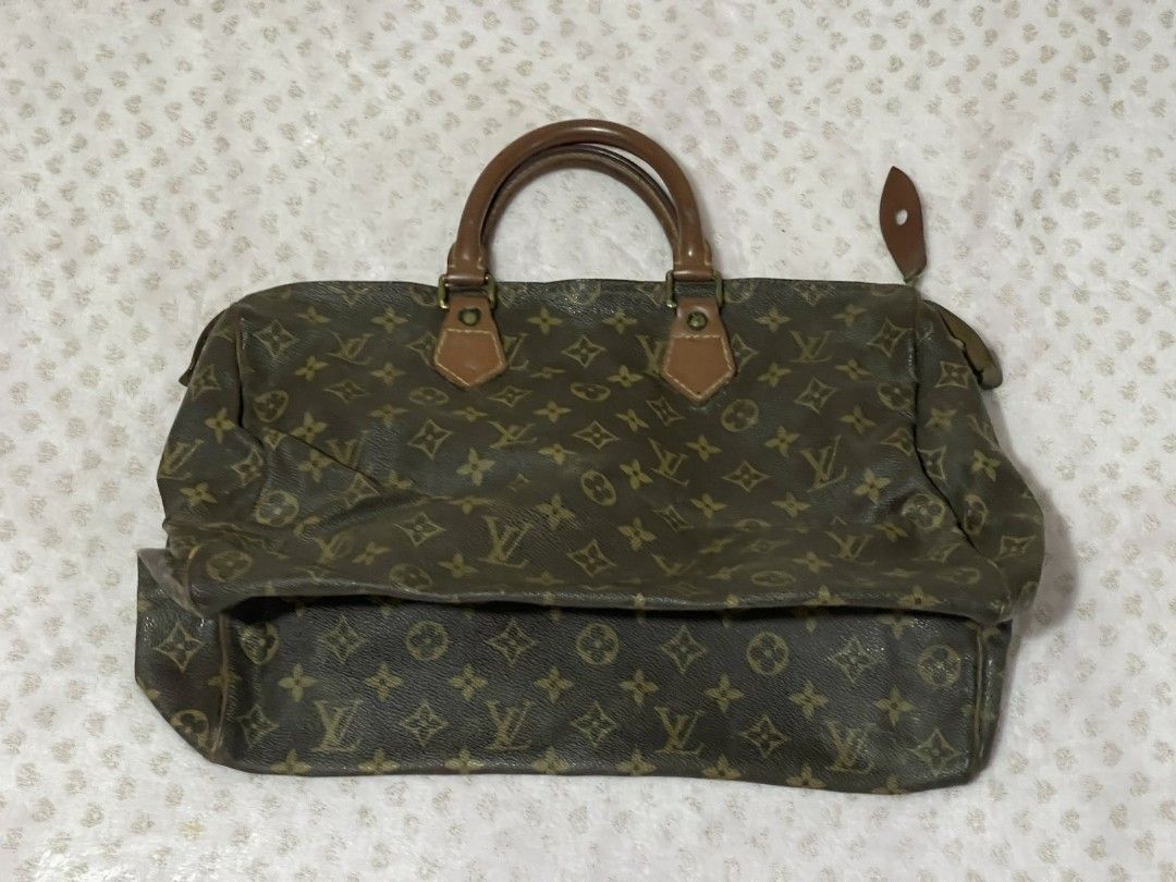 Louis Vuitton Vintage 1996 Monogram Speedy 35 With Shoulder Strap