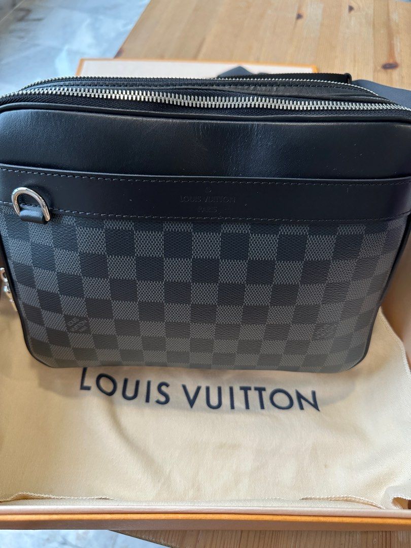 Pre-owned Louis Vuitton Damier Graphite Trocadero Messenger Pm Nm