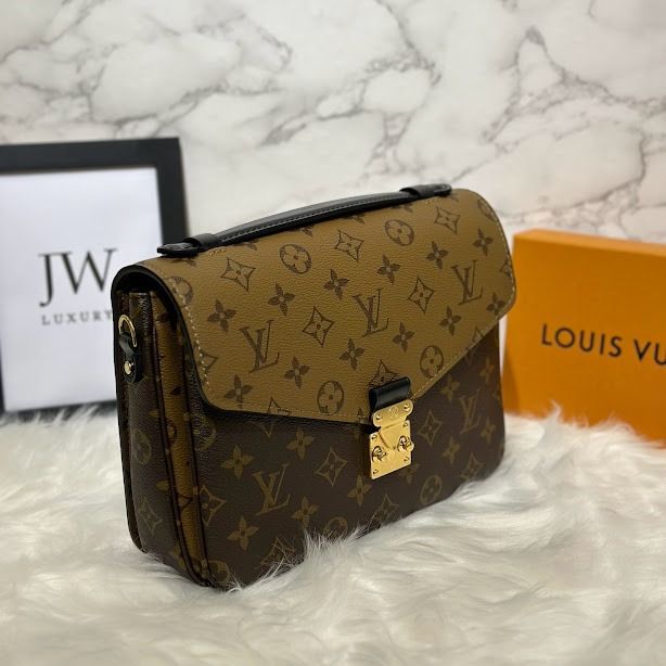 Louis Vuitton Pochette Coussin #LV #louisvuitton  Luxury bags collection, Louis  vuitton store, Bags