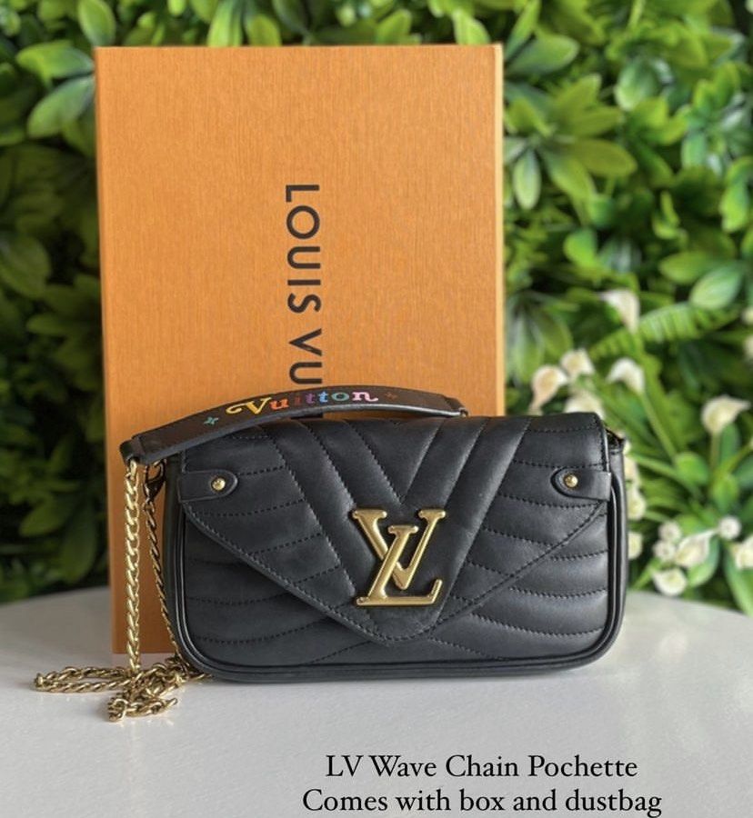 LV wave chain pochette