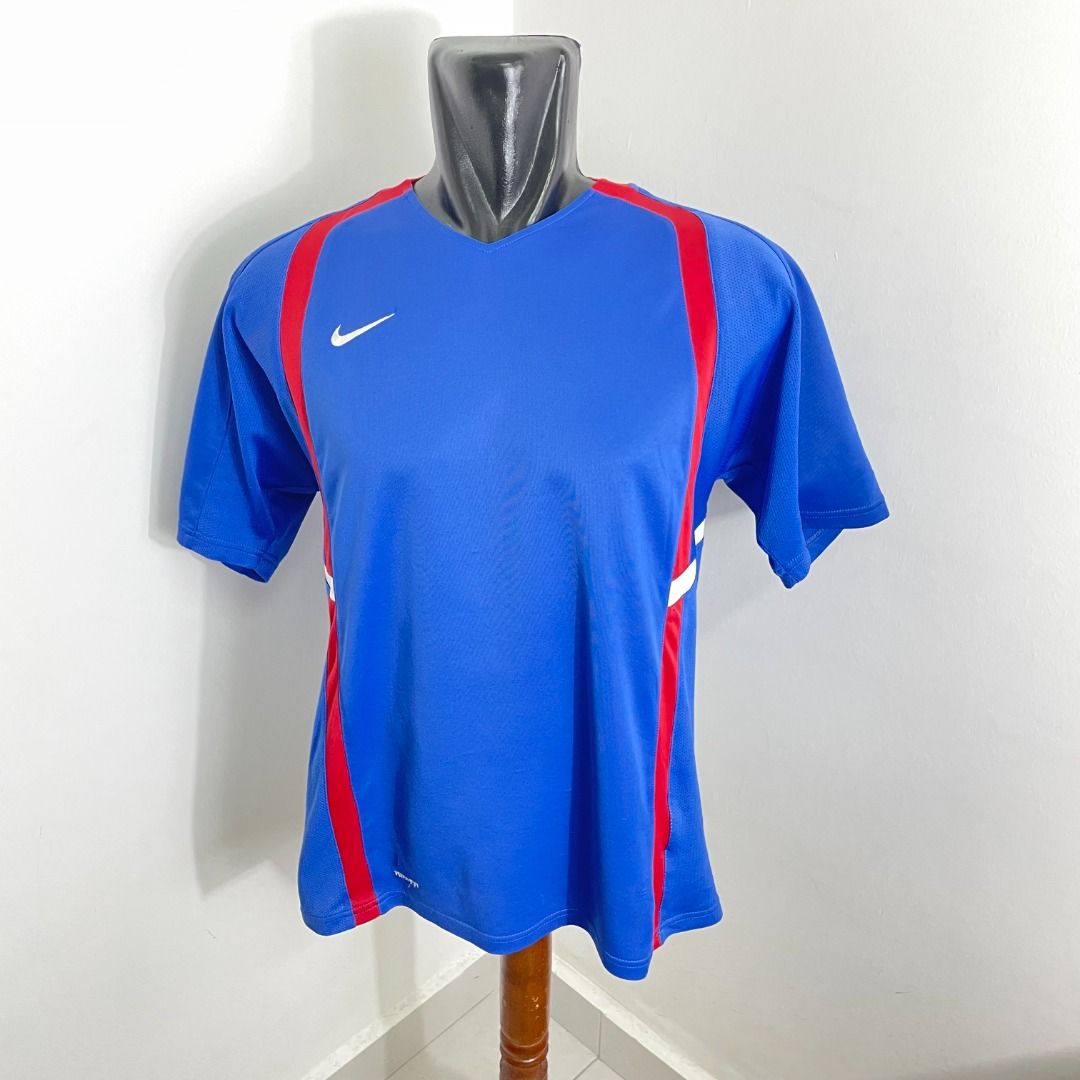 Nike Vintage Football Jersey, Men's Fashion, Activewear on Carousell