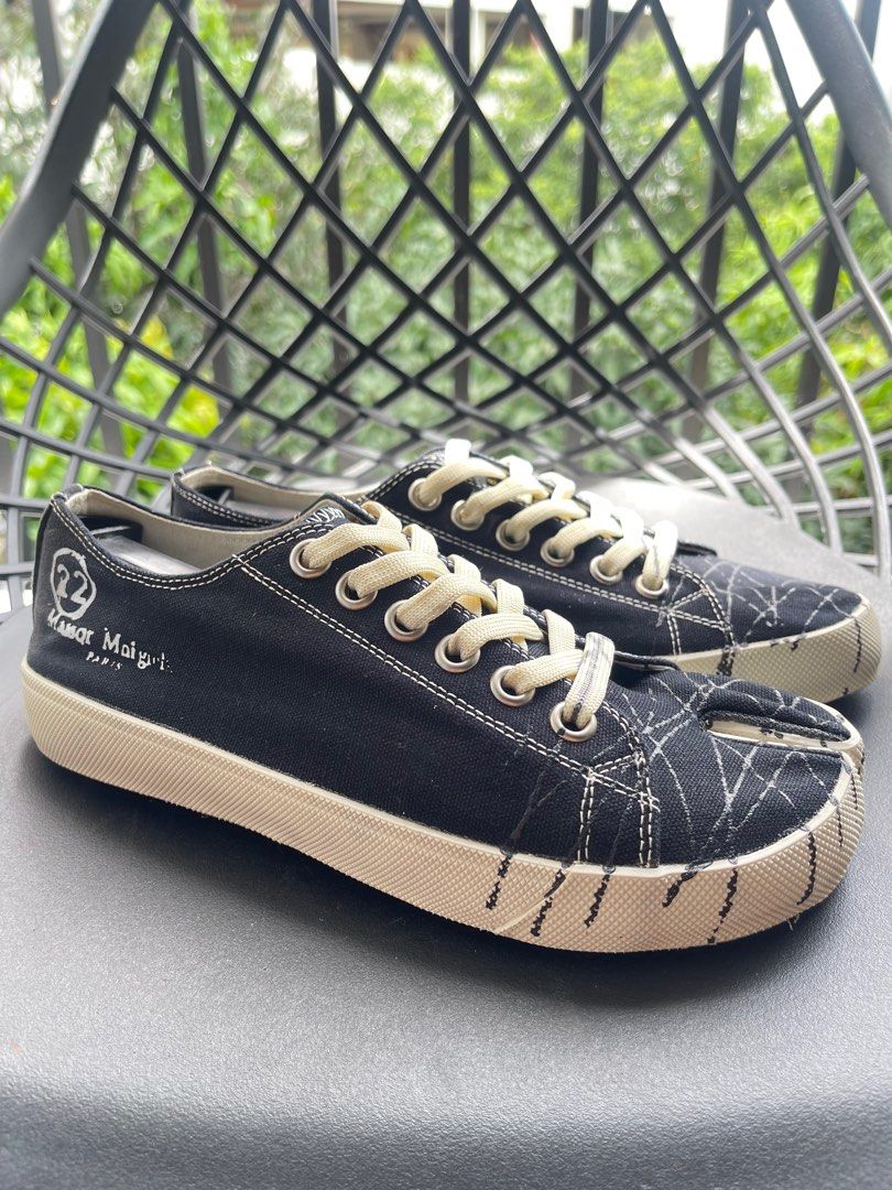 MAISON MARGIELA Tabi Canvas Sneakers Paint Splatter, Women's Fashion