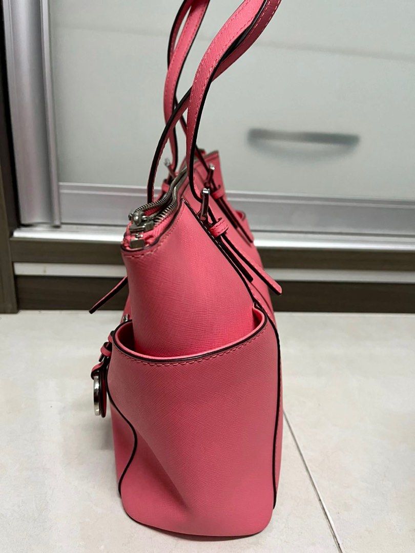 Michael Kors Large Drawstring Handbag (black leather): Amazon.co.uk: Fashion