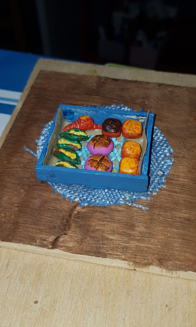 Miniature breads (Category: Handmade Craft) located in Quezon City. Submitted by kristal68 (Listing ID 1239707640, Image 3). Description: handmade clay. painted, baked and glazed. 3pesos each..