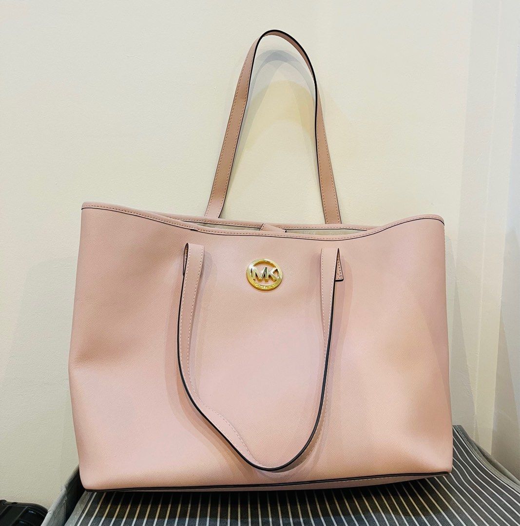 Authentic Michael Kors Mercer Large Saffiano Leather Tote Bag Handbag,  Women's Fashion, Bags & Wallets, Tote Bags on Carousell