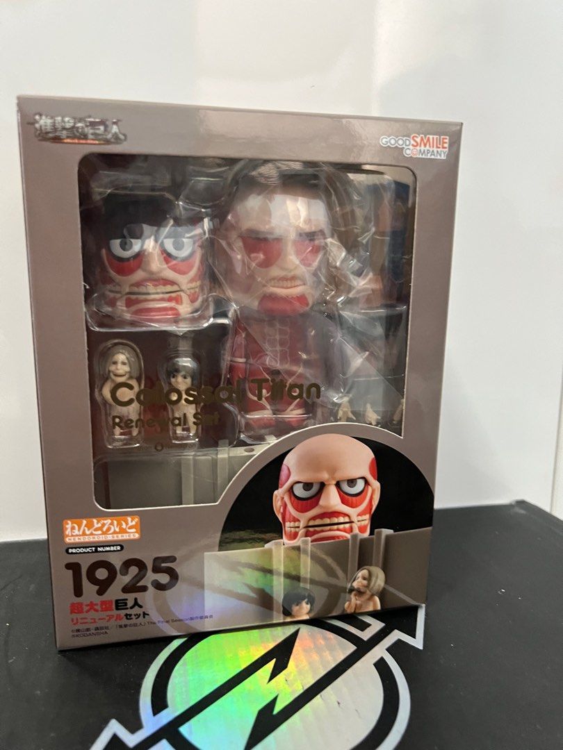 Nendoroid Colossal Titan Renewal Set