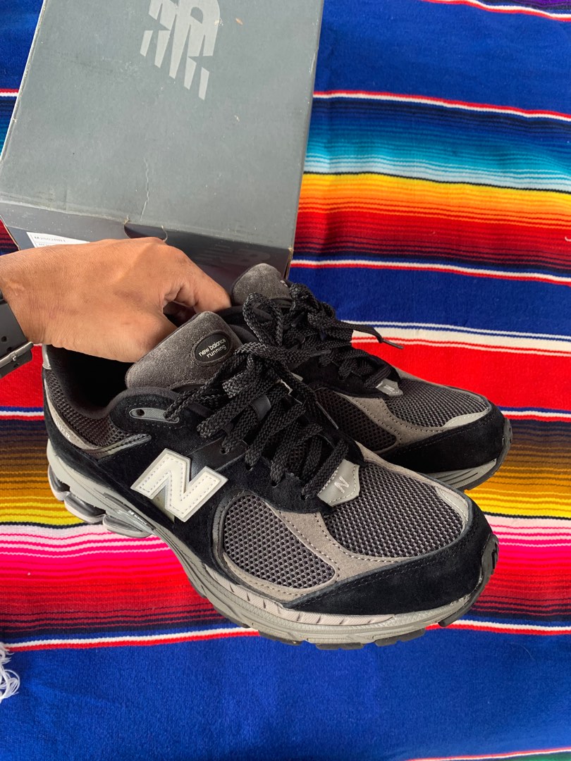 New balance black discount 68