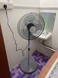 (Category: ) located in . Submitted by mellowws (Listing ID 1239591072, Image 1). Description: .