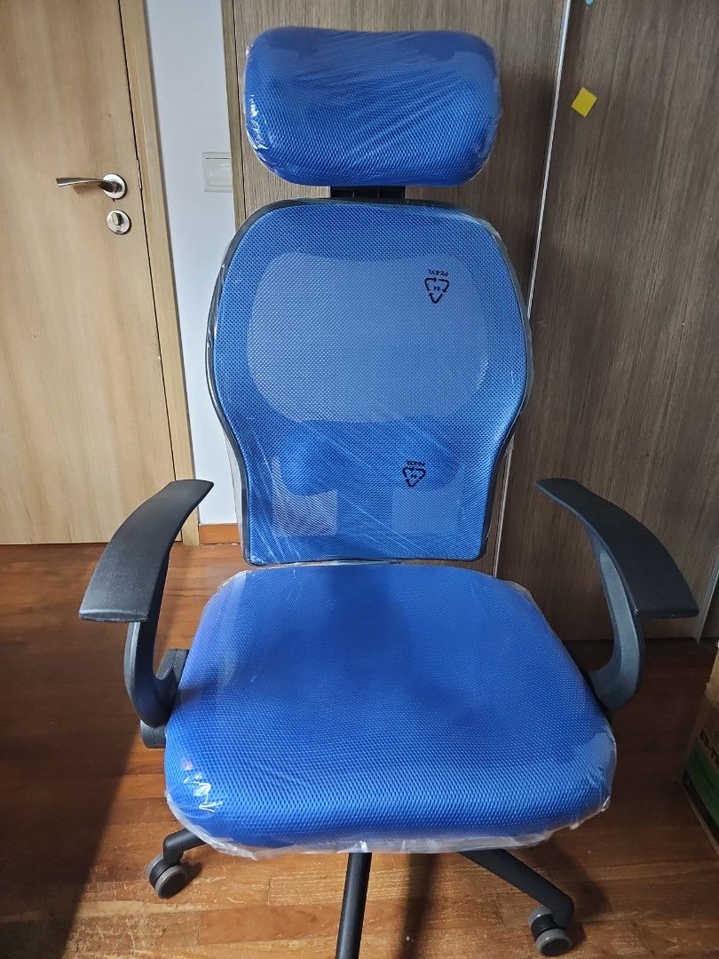 New office chair, Furniture & Home Living, Furniture, Chairs on Carousell