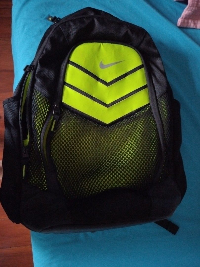 nike air max pouch