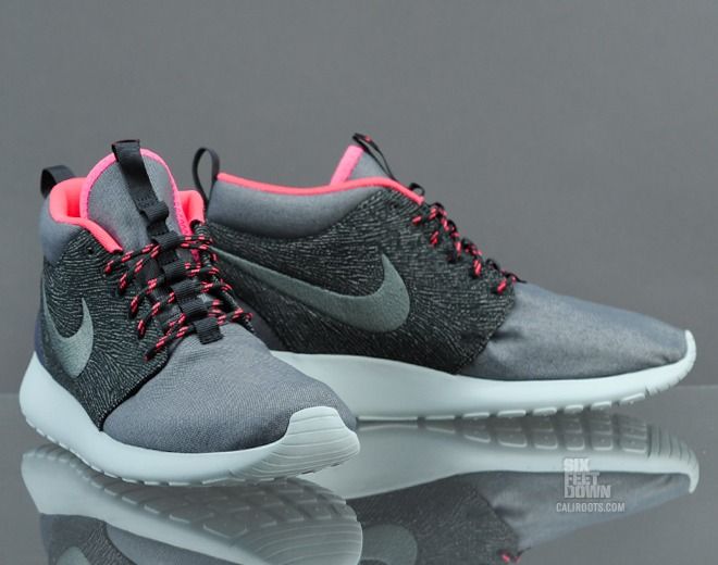 Nike Roshe Run Mid QS