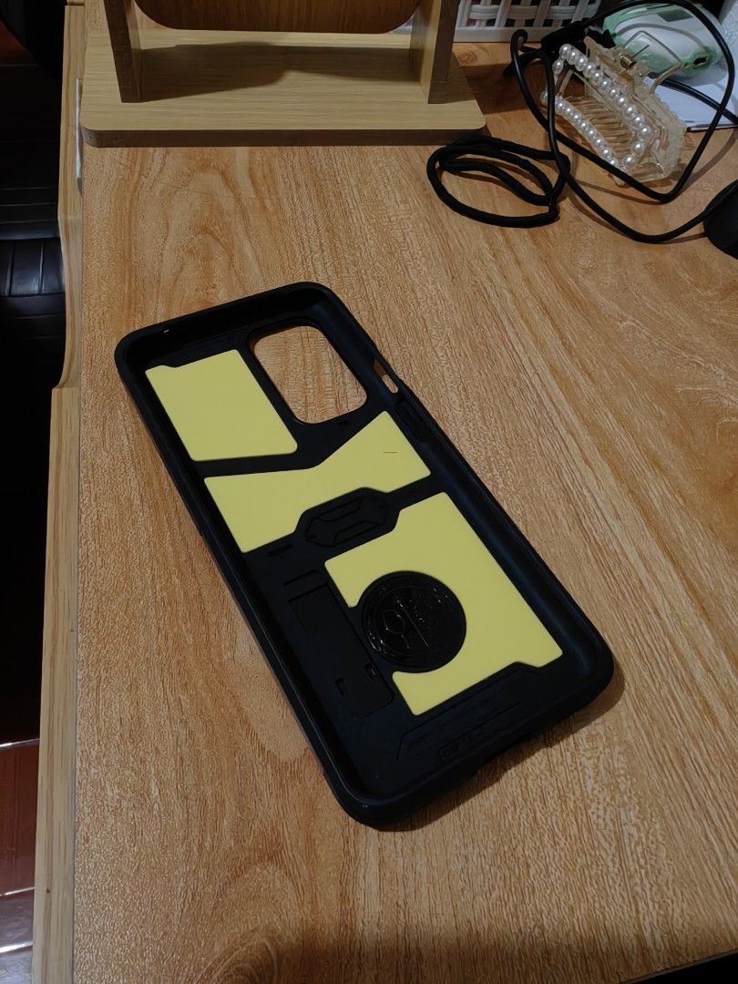 One plus 9 pro Spigen orig case (Category: Cases & Sleeves) located in Manila. Submitted by jojob1105 (Listing ID 1239640221, Image 1). Description: Original Spigen tough armor case used a couple of times only, opted for another case instead. Item is in like new condition but no more box..