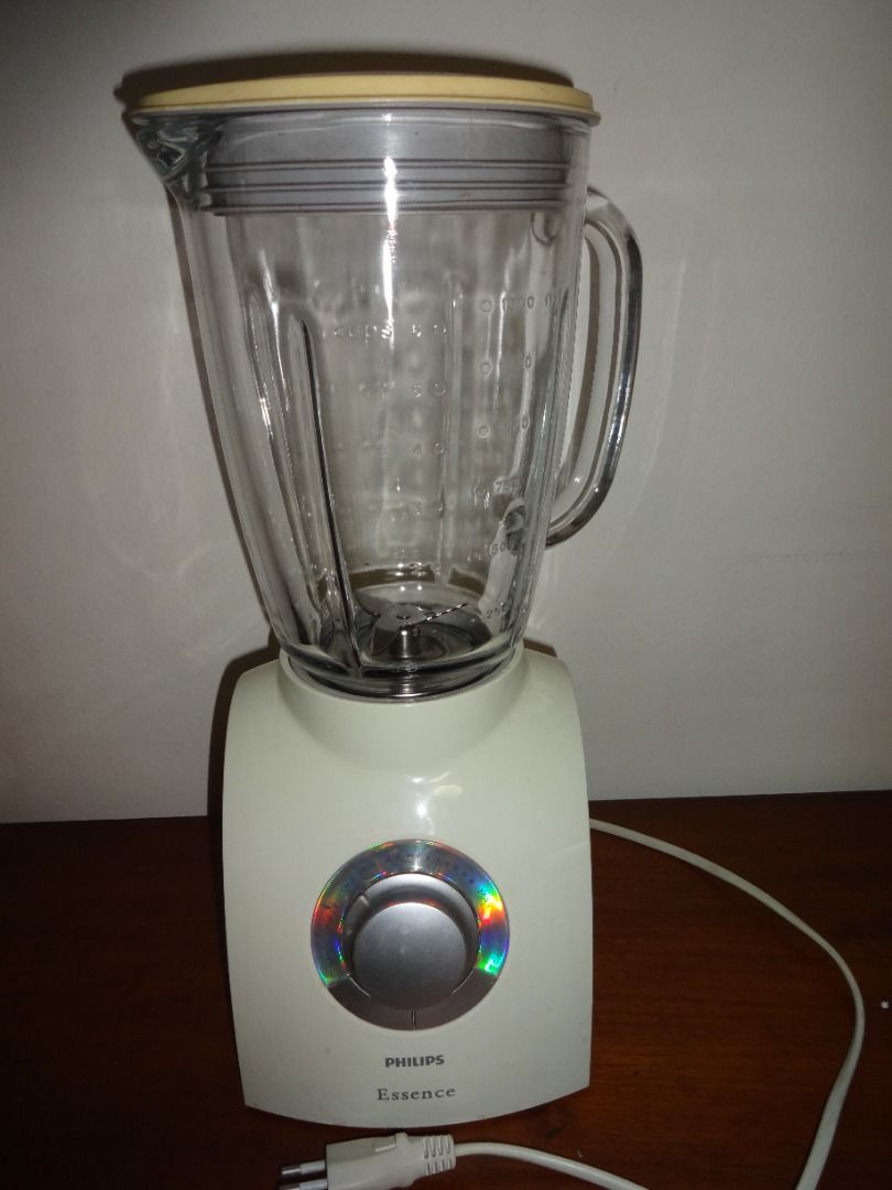 Philips Pure Essentials Collection Blender HR2084, TV & Home Kitchen Appliances, Juicers, Blenders & Grinders on Carousell