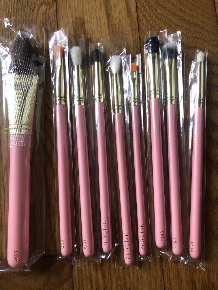 Plouise face and eye brush set, Beauty & Personal Care, Face, Makeup on