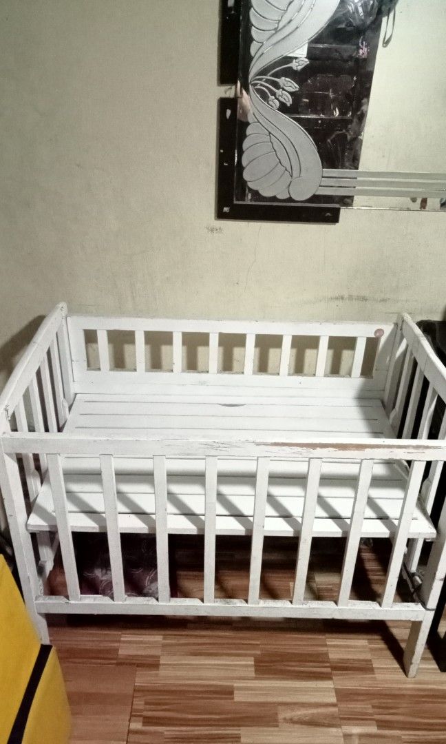 Preloved. Crib