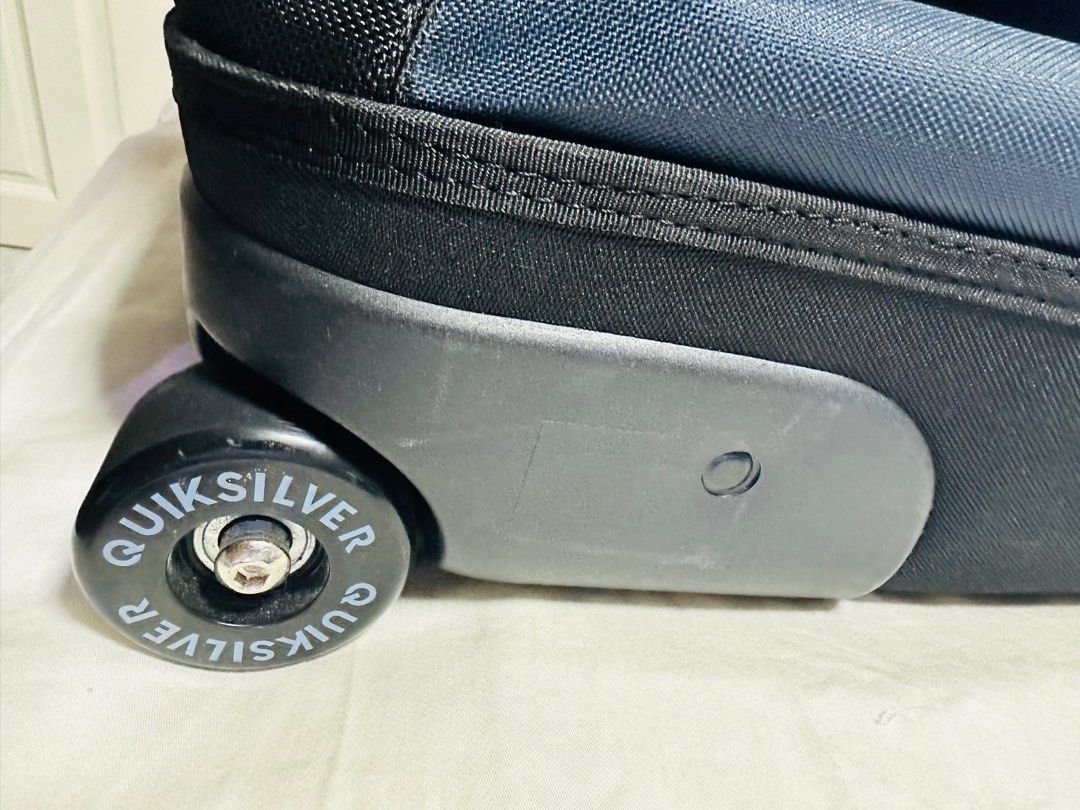 Quiksilver 100L Luggage, Hobbies & Toys, Travel, Luggage on Carousell