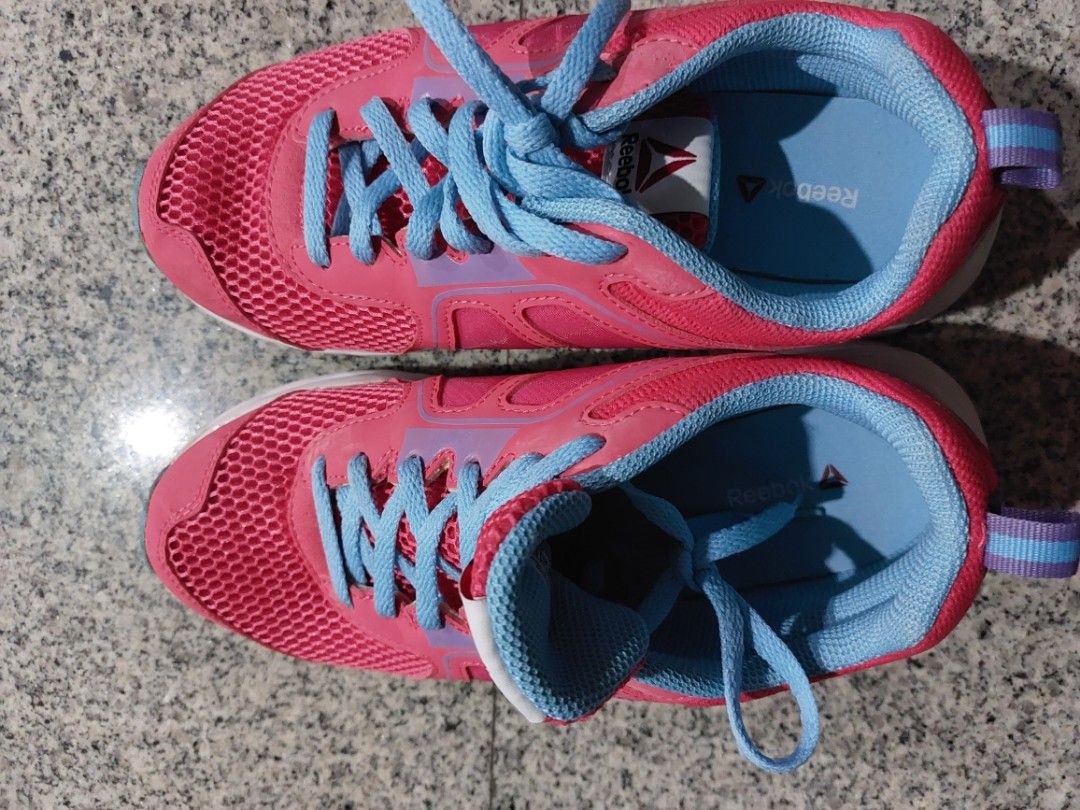 Reebok pink tennis cheap shoes