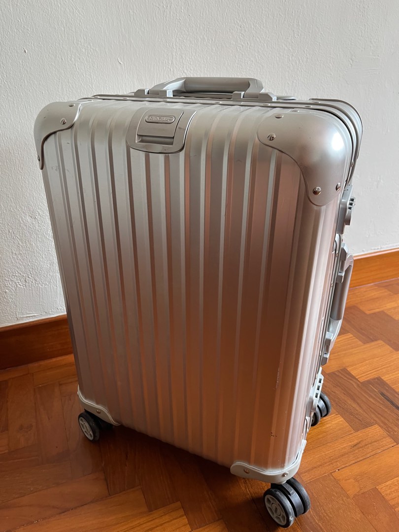 Rimowa topas 20 inch sales