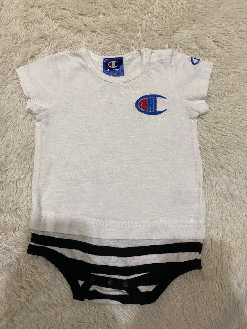 Newborn tommy hotsell hilfiger clothes