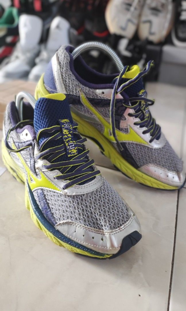 Running Shoes Mizuno x10 Olah Raga Baju Olahraga di Carousell