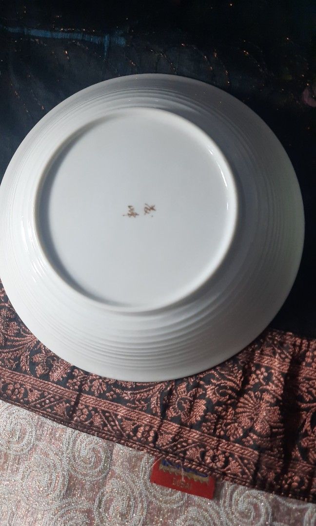 Salad bowl fish pattern 7" (Category: Dinnerware & Cutlery) located in Manila. Submitted by luckycharm_215 (Listing ID 1239624841, Image 2). Description: 98 per piece or take all.