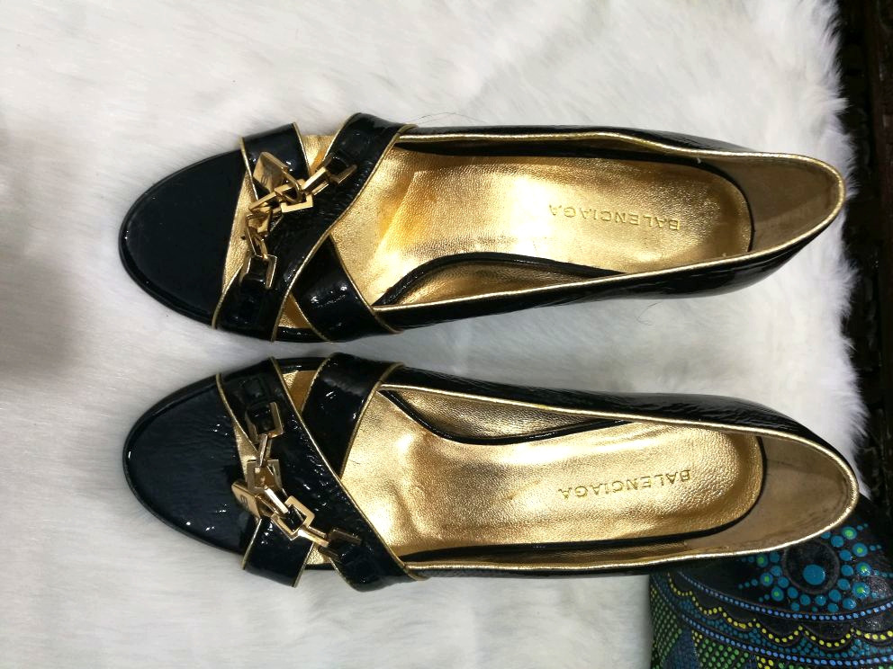Balenciaga heels gold discount