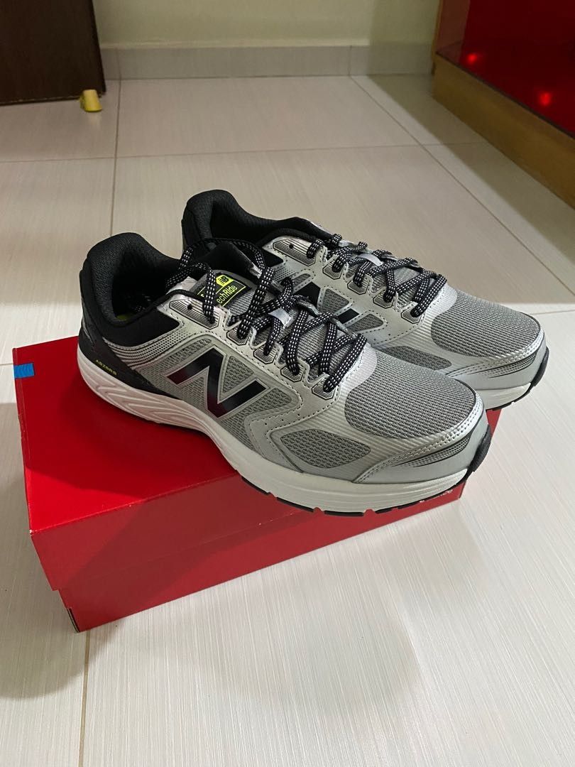 SALE Selling BNIB New Balance running shoes