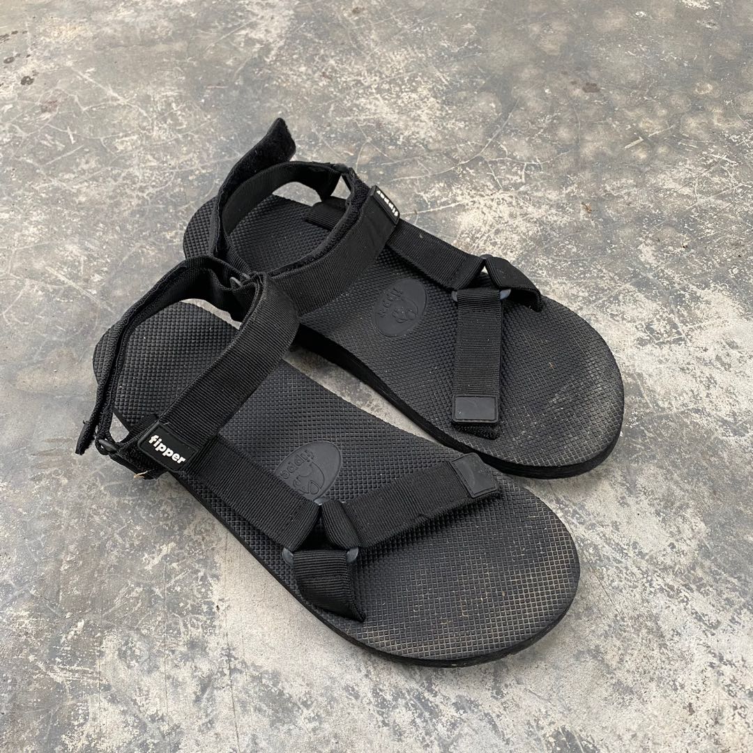 Sandal flippers all black, Men's Fashion, Footwear, Flipflops and ...