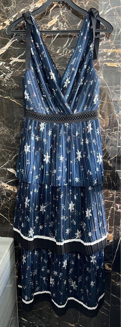 SELF PORTRAIT Star print pleated satin midi dress Women s Fashion