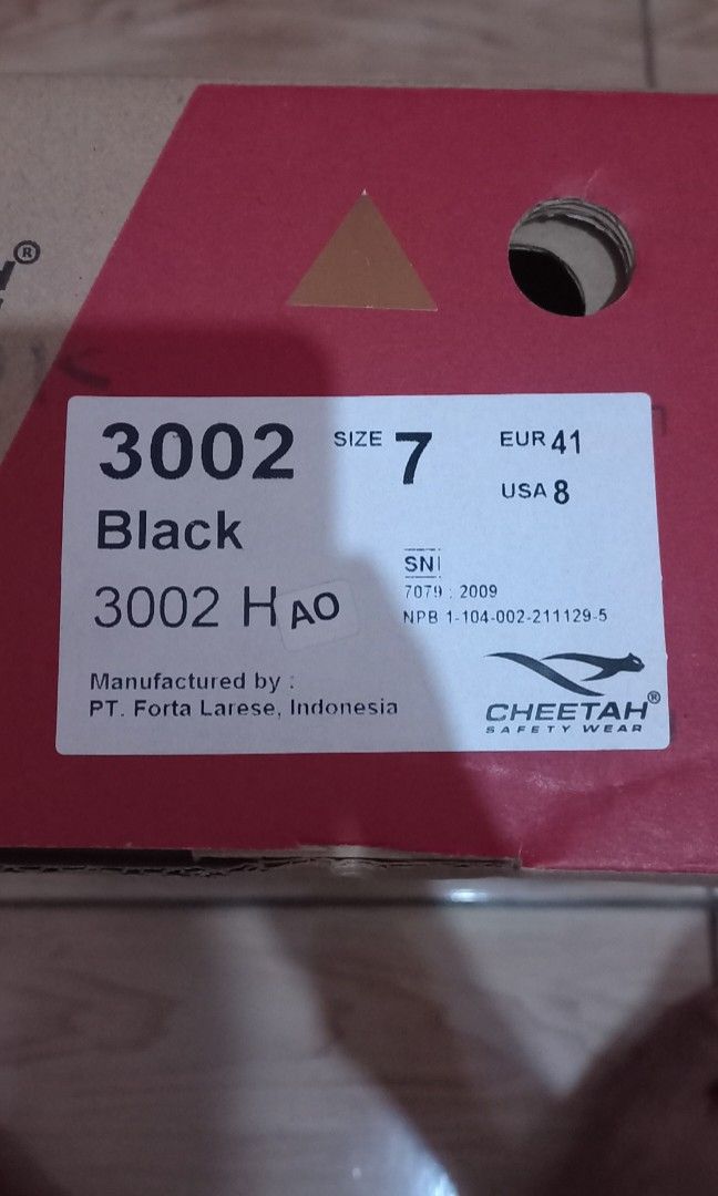 Sepatu safety cheetah 3002h, Fesyen Pria, Sepatu , Sepatu Boot di Carousell