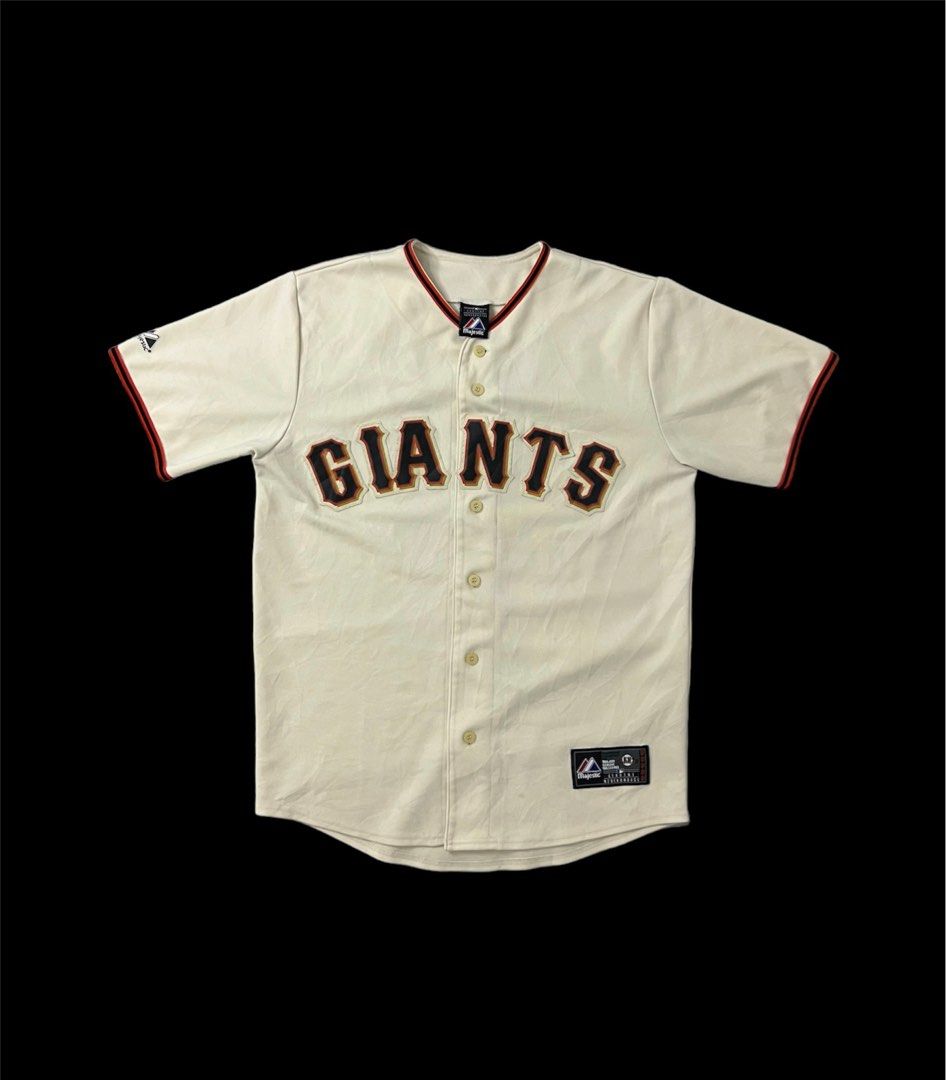 SF Giants Majestic (black tag), Men's Fashion, Activewear on Carousell