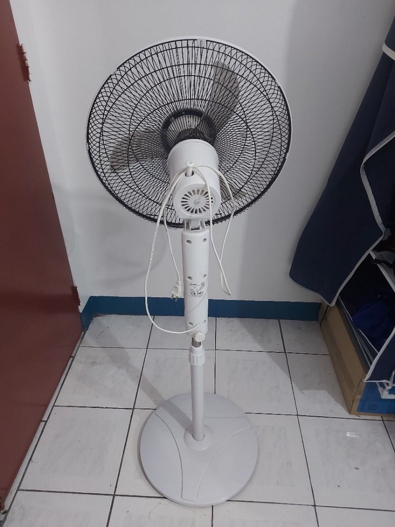 sharp-electric-stand-fan-16-inches-white-on-carousell