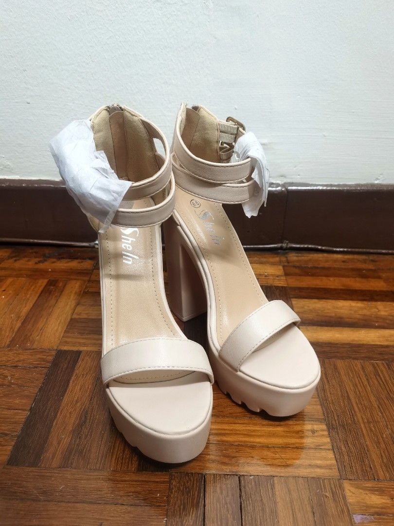 Heeled sandals on sale size 5