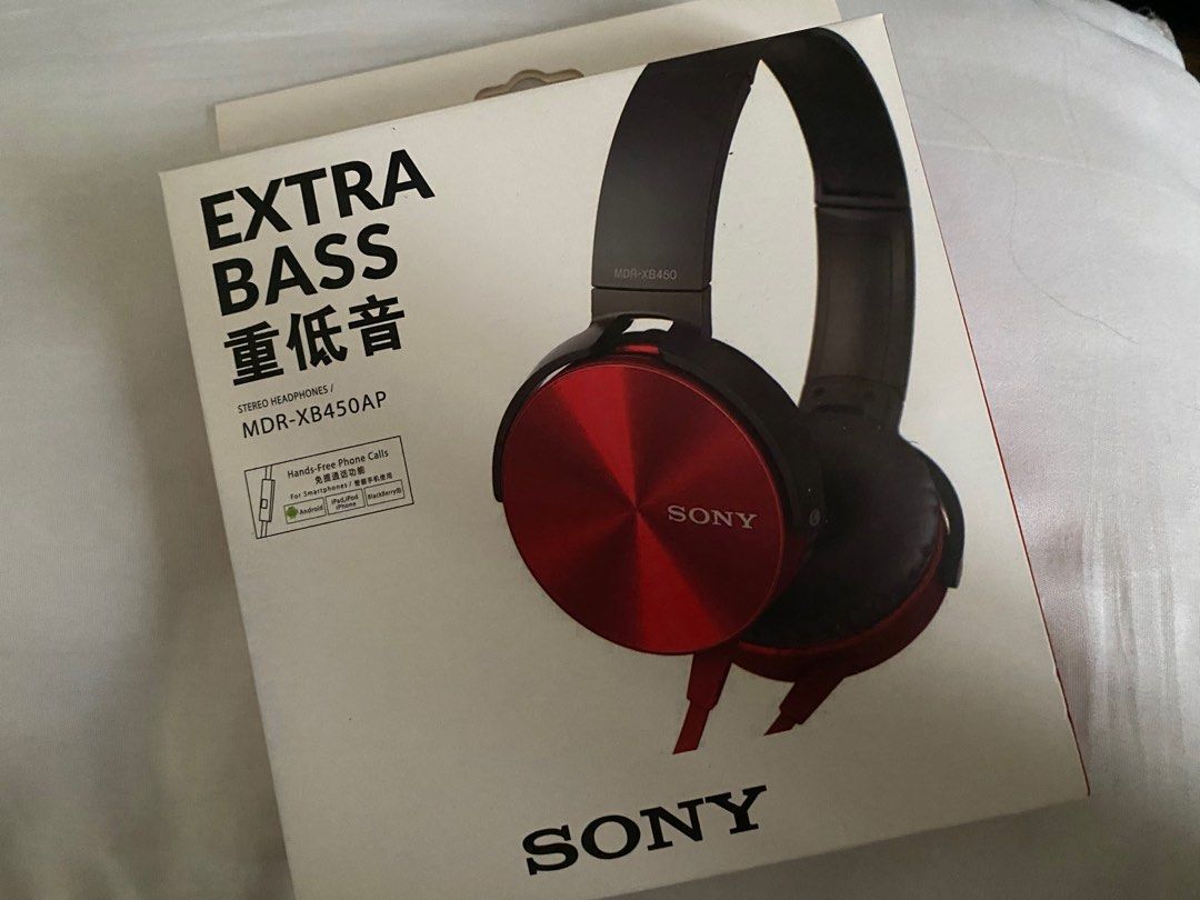 SONY Extra Bass Headphones with Microphone (Category: Headphones & Headsets) located in Cainta. Submitted by yanyanison (Listing ID 1239559676, Image 2). Description: .
